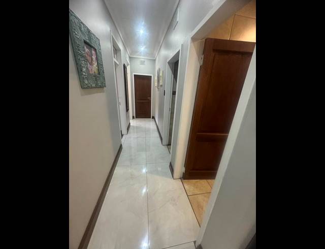 4 BEDROOM HOUSE FOR SALE IN CLUBVILLE